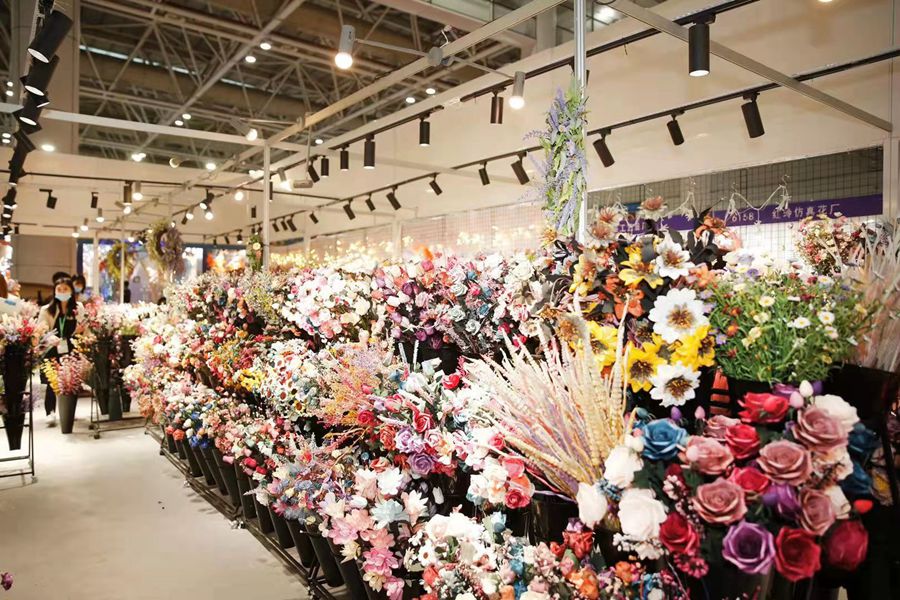 现场工艺品展示4央广网发主办方供图.jpg