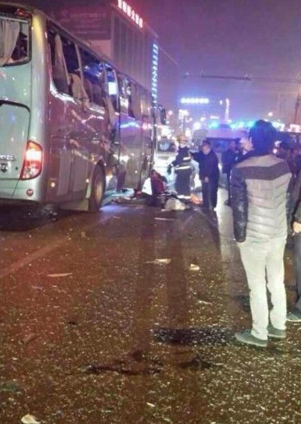 陕西蒲城县一辆大巴车爆炸 多人死伤
