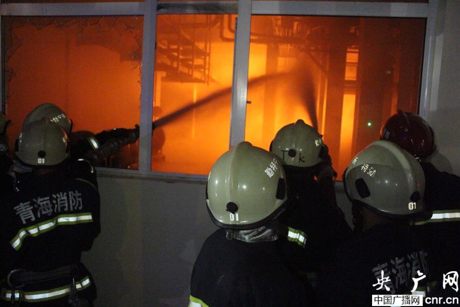 西宁300吨高温玻璃液泄漏 无人员伤亡
