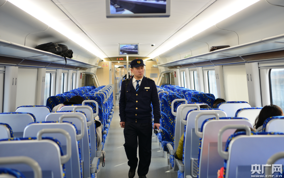 郑州局集团公司管内60趟城际列车预售期调整