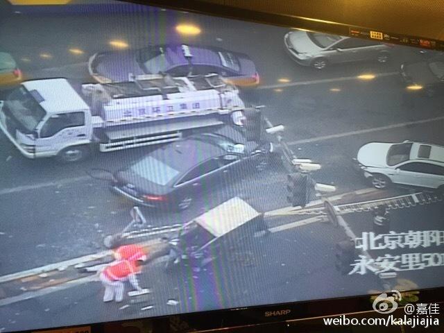 北京长安街发生车祸 一男子当场死亡