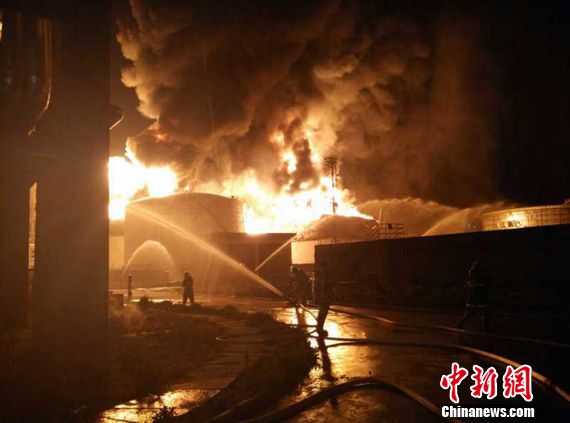 漳州PX爆炸已致3人受伤公安部长指示全力灭火救援