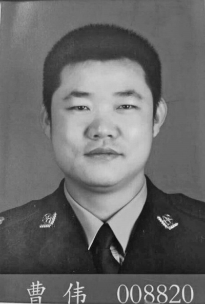郑州交警被醉驾司机撞死今日举行告别仪式（图）