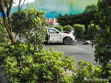 厦门环岛干道发生一起车祸 致4死4伤(图)
