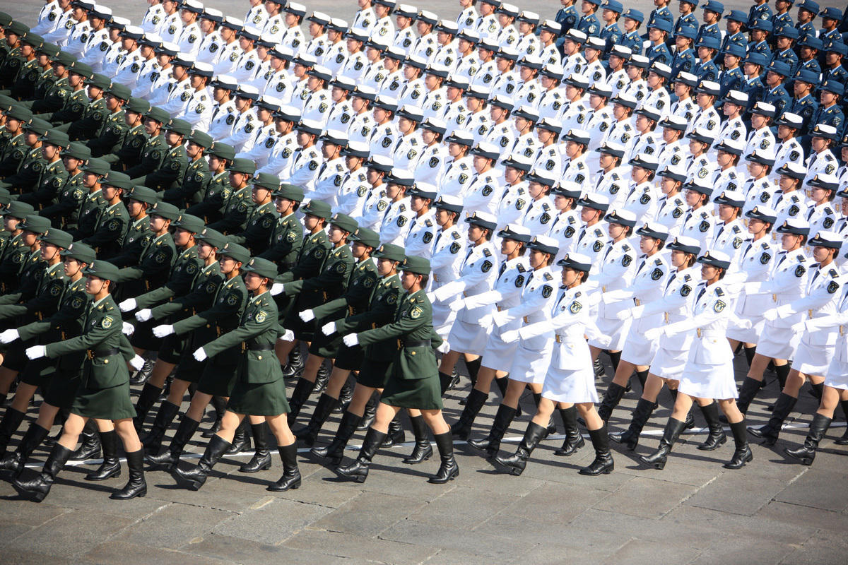 从陆军到海军，中国海军首次南海阅兵背后的战略大转折