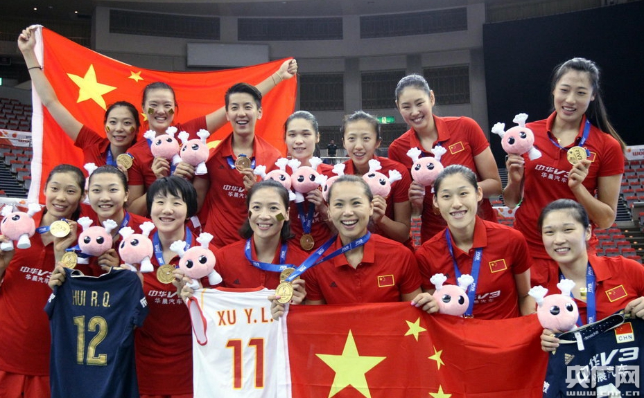 女排世界杯中国战胜日本 时隔12年再夺世界冠军
