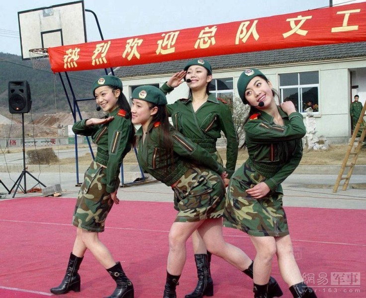 揭秘文工团生活 宋祖英等特招入伍
