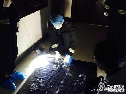 陕西太白县粮食局办公室内命案调查现场。