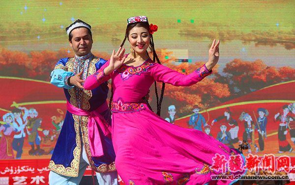 新疆艺术剧院民乐团四个一批文化惠民活动走