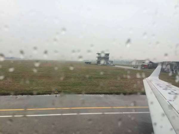 首架交付给成都航空的ARJ700身份证号：B-3321。（图片@goneless）[详细]