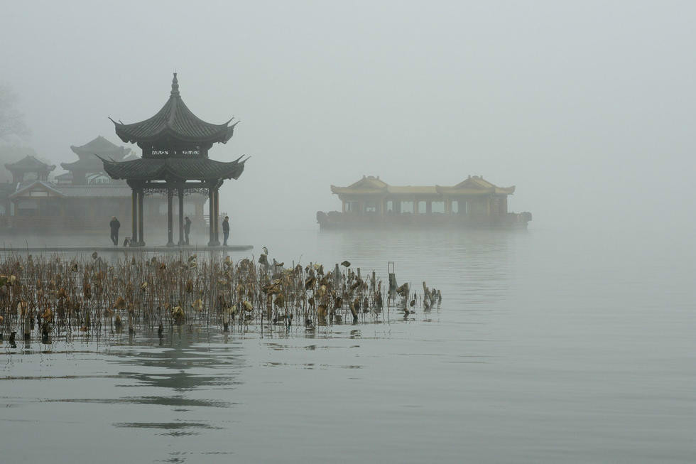 杭州萧山机场因雾霾航班大面积延误
