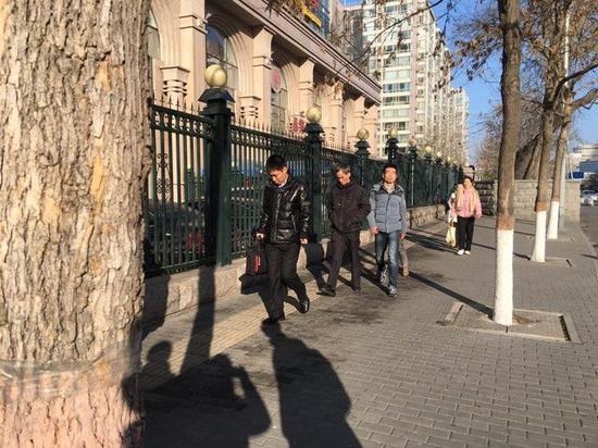 法院通知林父：务必明天1点前赶到上海