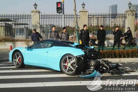 The value of 4 million yuan a Ferrari hit apart