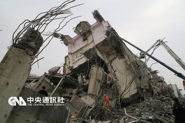 台南地震震出色拉油桶 结构技师:装饰柱用而已