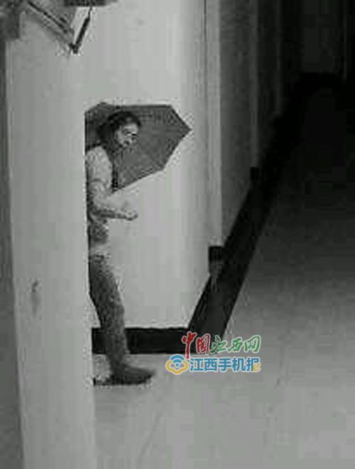 ؽѧУҹŮ УӦ(ͼ)