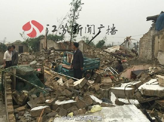 江苏阜宁遭暴雨龙卷风袭击已致7人死亡20余人