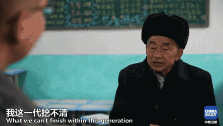 解码中国丨这位当代“愚公”在悬崖峭壁上凿出7千米水渠，现实比神话传说更震撼！