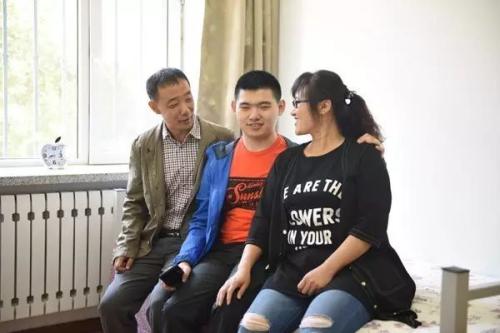 脑瘫考生超一本线101分圆大学梦 奇迹是怎样炼成的