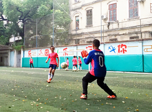 齐达内助阵达能少年世界杯 中国足球少年备战