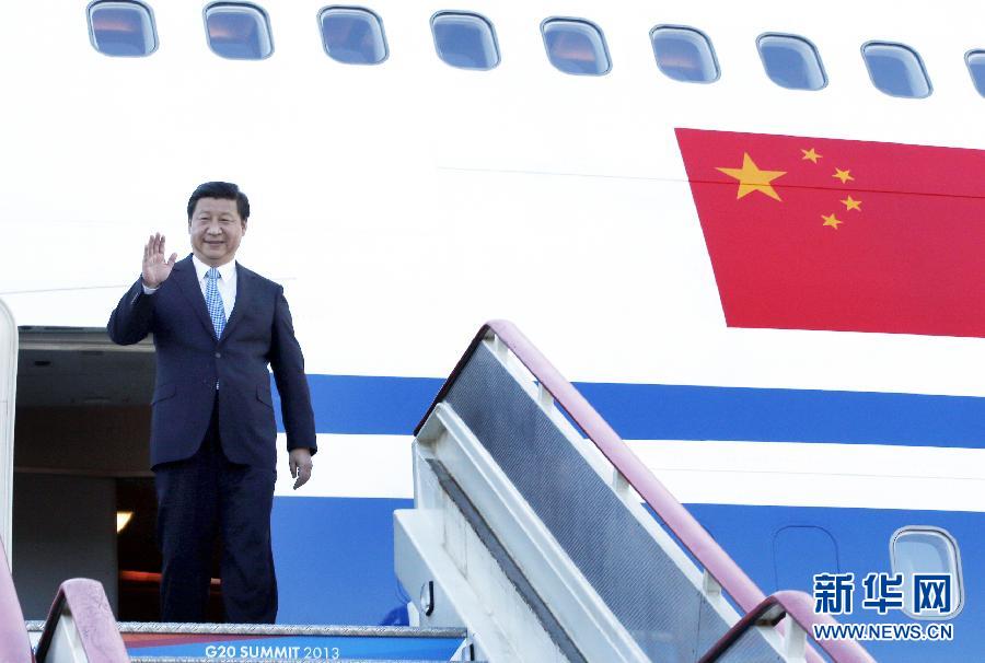 （时政）习近平抵达圣彼得堡出席二十国集团领导人第八次峰会