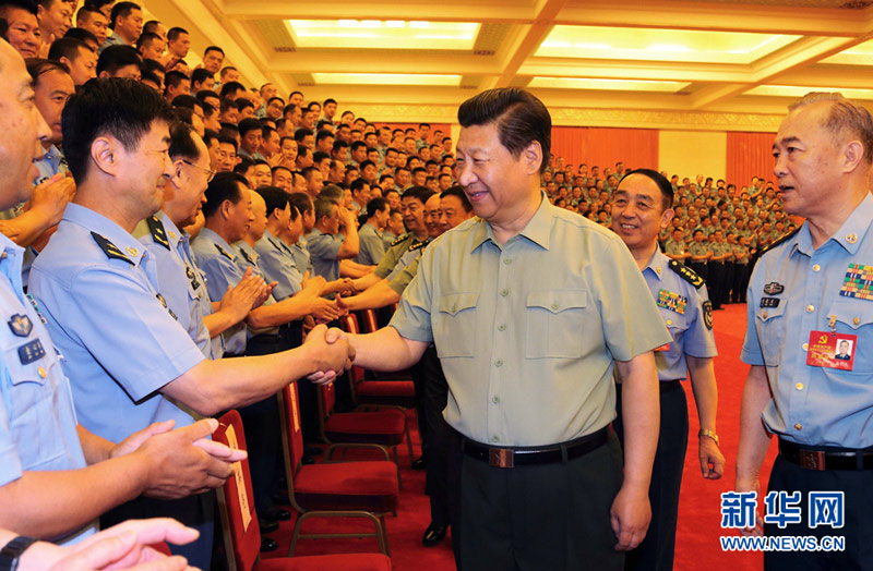 2014年6月17日，习近平在北京接见空军第十二次党代会代表。 李刚 摄