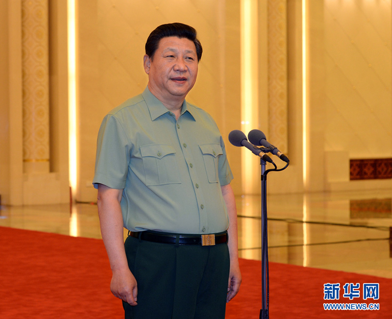 2014年6月17日，习近平在北京接见空军第十二次党代会代表，并发表重要讲话。李刚 摄