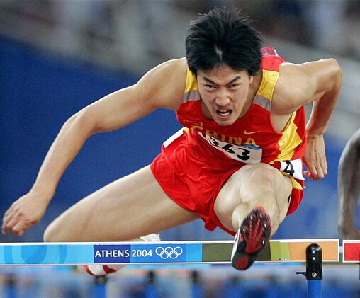 2004年8月28日--刘翔以12.91秒成绩雅典奥运