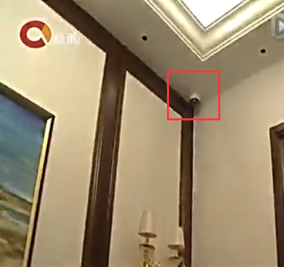 换衣间角落的监控摄像头 视频截图